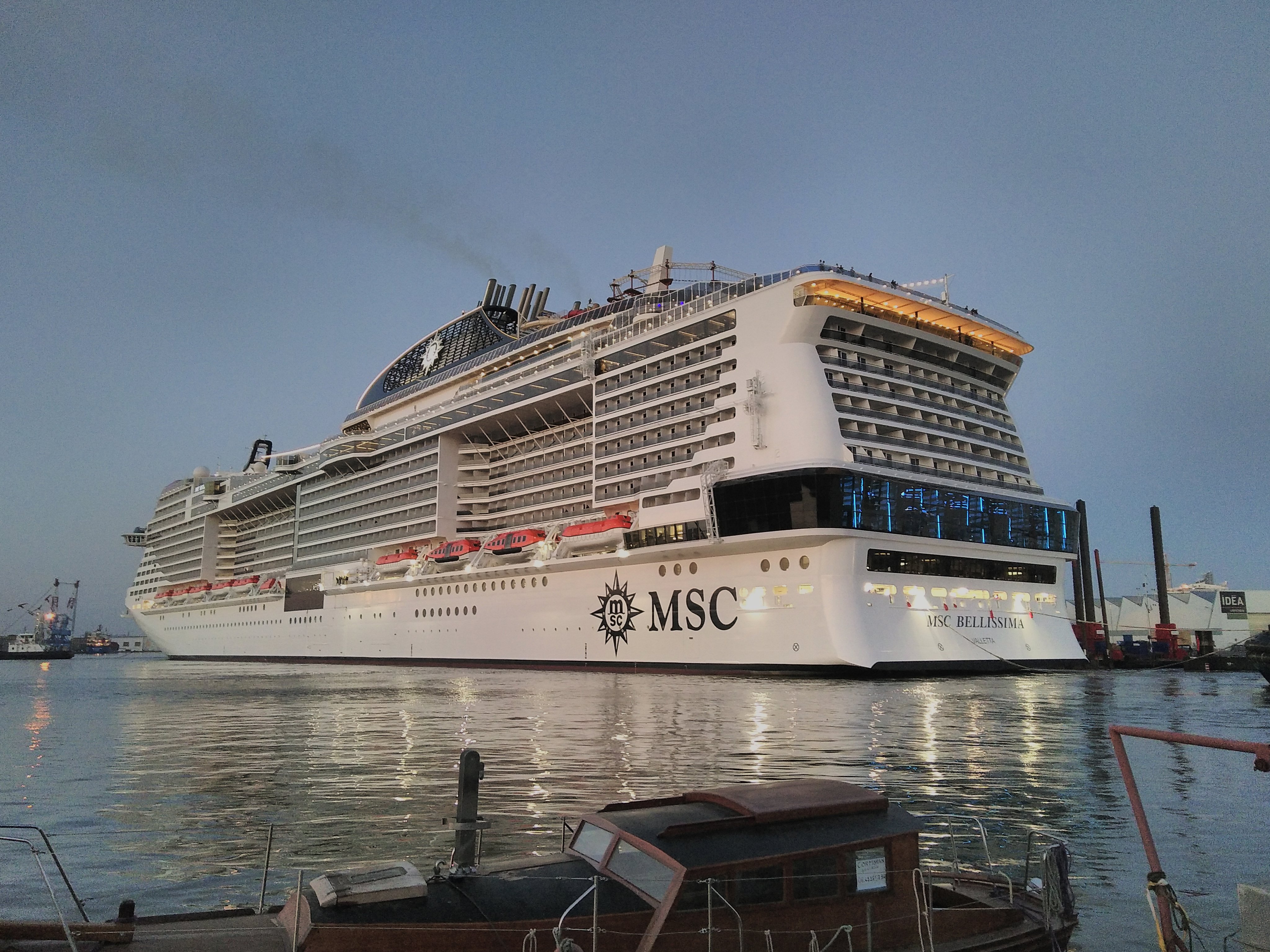 viagem turística em navio luxuoso