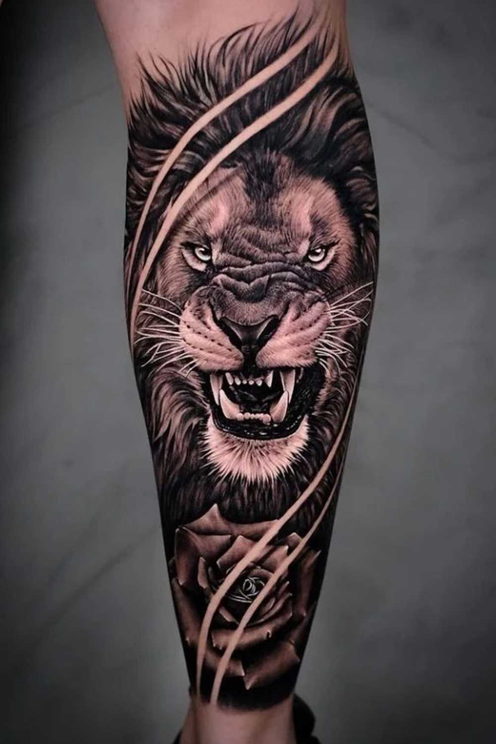 Tatuagens masculinas na panturrilha