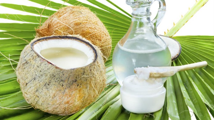benefícios da água de coco