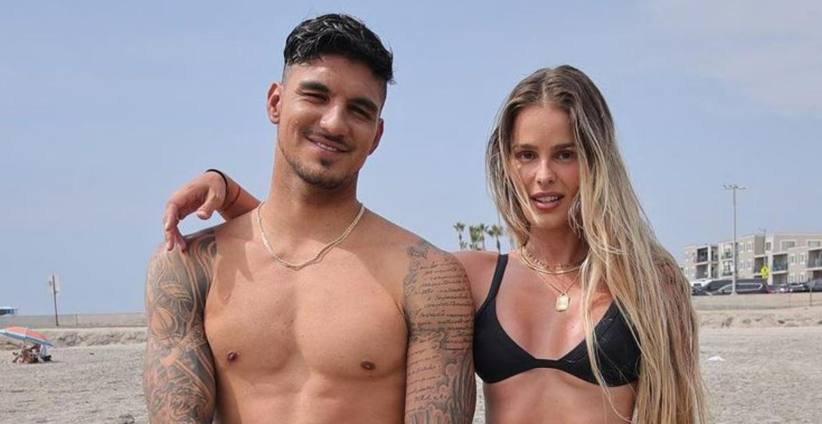 Gabriel Medina e Yasmin Brunet surgem em clima de romance - Reprodução/Instagram