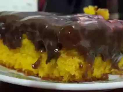 Saiba como fazer um bolo de cenoura de forma prática 