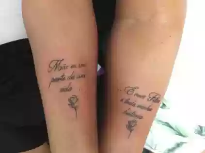Tatuagem mãe e filha: veja 10 ideias inspiradoras