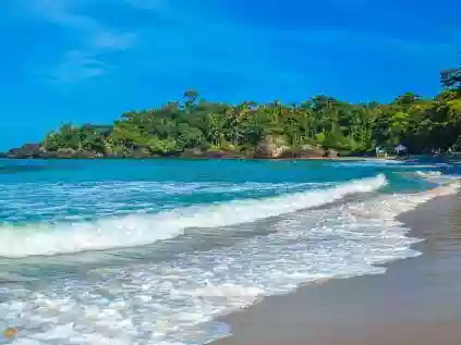 Conheça a Praia do Félix, uma das mais belas de Ubatuba