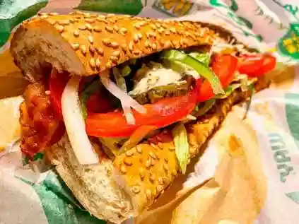 Veja todos os sabores de molhos do Subway