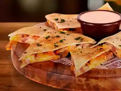 A Quesadilla Outback: Uma Explosão de Sabores no Seu Prato!