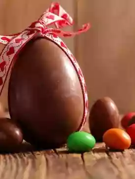 Como fazer ovos de Páscoa simples e fácil