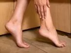 Entenda o que é a trombose, como identificar os sinais silenciosos e o que fazer para se prevenir. Um guia prático, humanizado e baseado em evidências médicas.