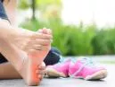 Como Aliviar as Dores nos Pés: Dicas Simples para Melhorar Seu Conforto