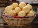 Pãozinho de queijo na airfryer: crocante por fora, macio por dentro!