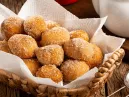 Bolinho de Chuva da Vovó: O Segredo de Uma Receita Clássica e Confortável para Dias Frios